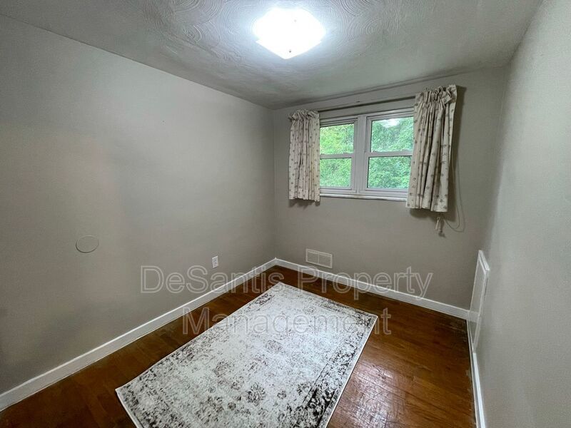 Overbrook - 3 Bed & 1 Bath - Cozy Ranch Style  - Pet Friendly! property image