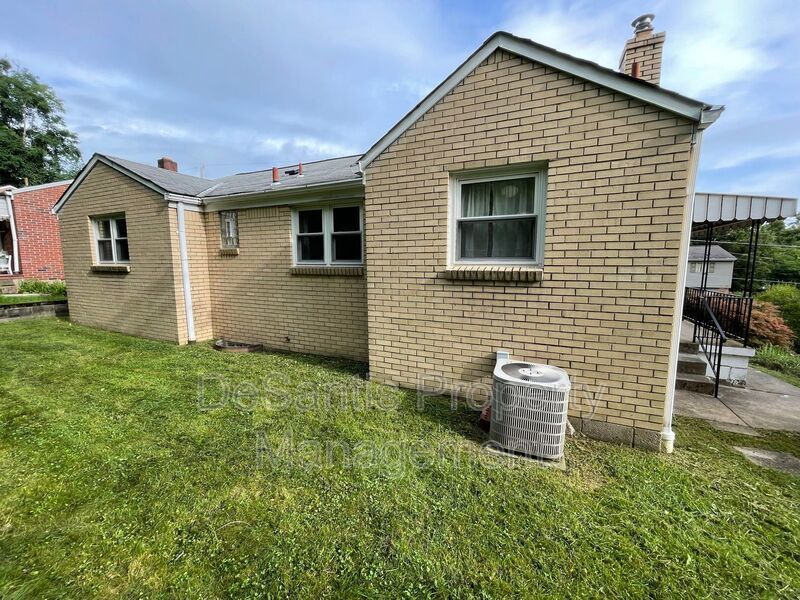 Overbrook - 3 Bed & 1 Bath - Cozy Ranch Style  - Pet Friendly! property image