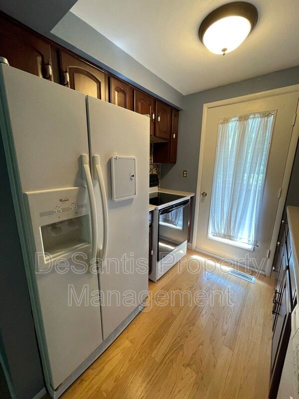 Charming 2 Bedroom 1.5 Bathroom - Bethel Park! property image