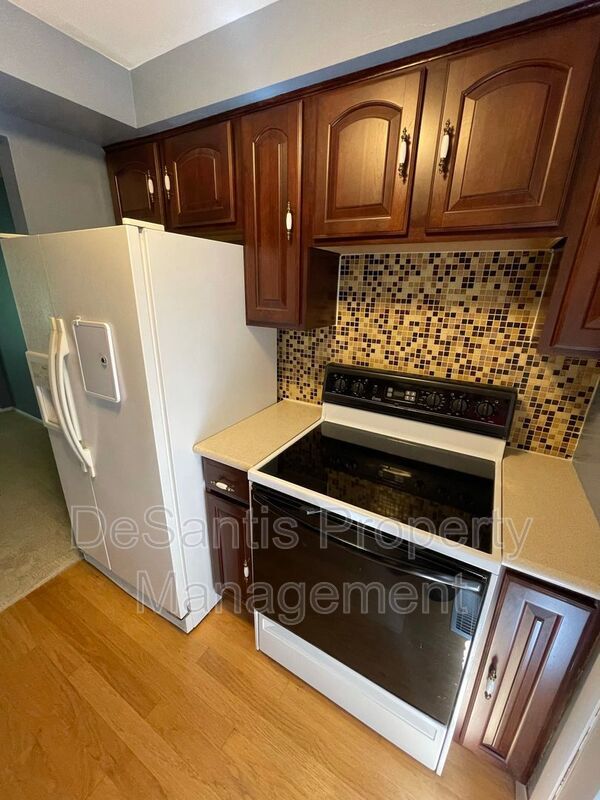 Charming 2 Bedroom 1.5 Bathroom - Bethel Park! property image