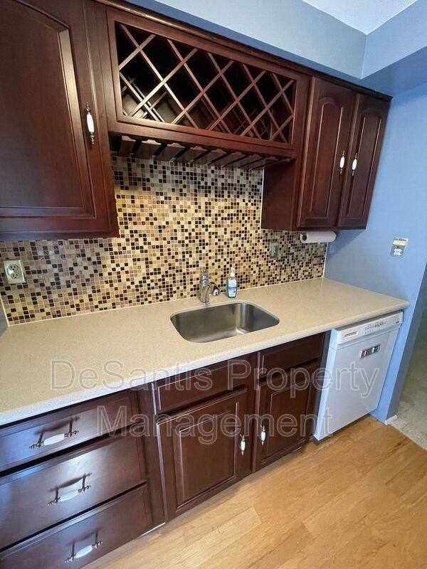 Charming 2 Bedroom 1.5 Bathroom - Bethel Park! property image