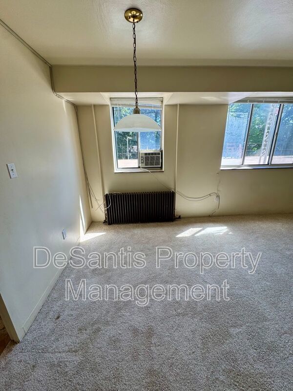 Beautifully Maintained 1 Bed 1 Bath in West View! property image