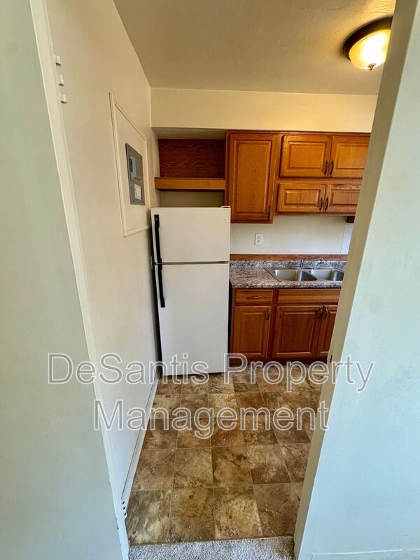 Beautifully Maintained 1 Bed 1 Bath in West View! property image