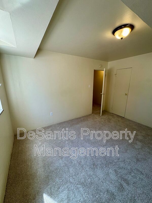 Beautifully Maintained 1 Bed 1 Bath in West View! property image