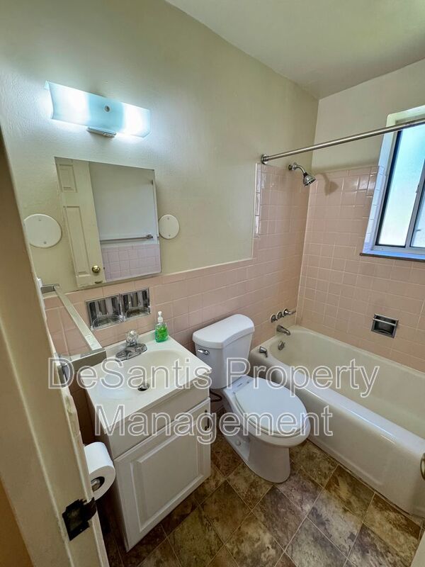 Beautifully maintained 1 Bedroom 1 Bathroom in West View! property image