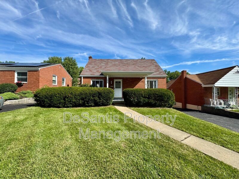 Spacious 4-Bedroom, 2-Bath Home with Classic Charm, Ample Parking & a Large Backyard! property image