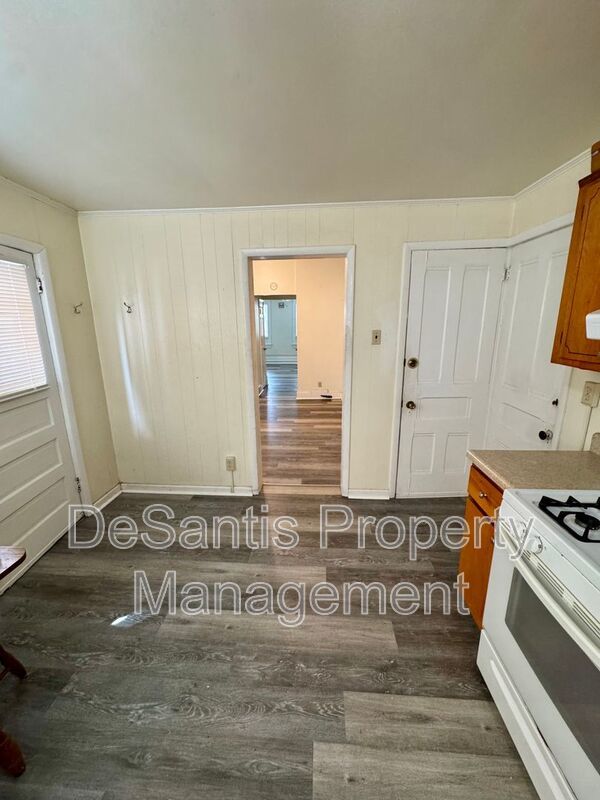 Spacious 1 Bedroom Apt in Troy Hill! property image
