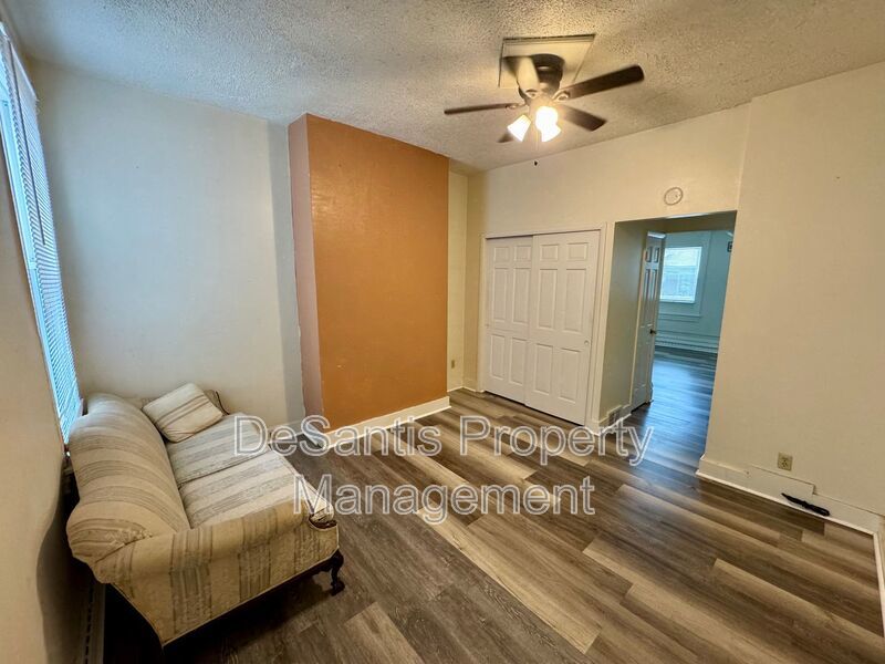Spacious 1 Bedroom Apt in Troy Hill! property image