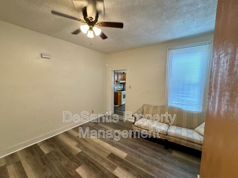 Spacious 1 Bedroom Apt in Troy Hill! property image
