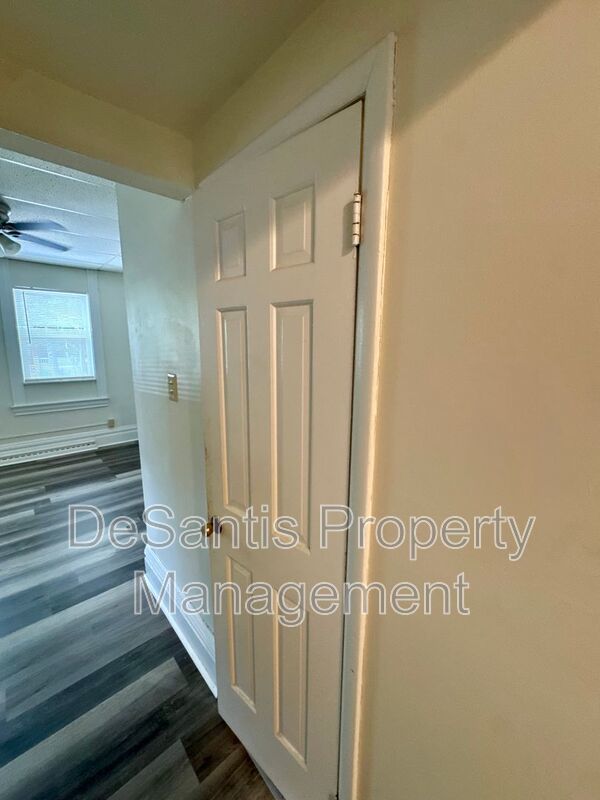 Spacious 1 Bedroom Apt in Troy Hill! property image