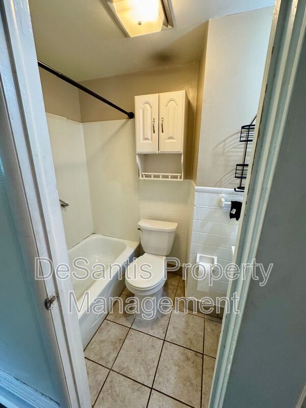 Spacious 1 Bedroom Apt in Troy Hill! property image