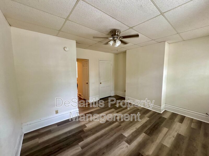 Spacious 1 Bedroom Apt in Troy Hill! property image
