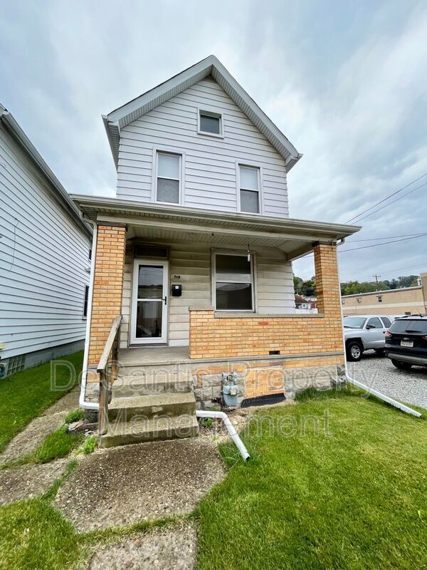 Coraopolis - 2 Bed 1 Bath - Home for Rent property image