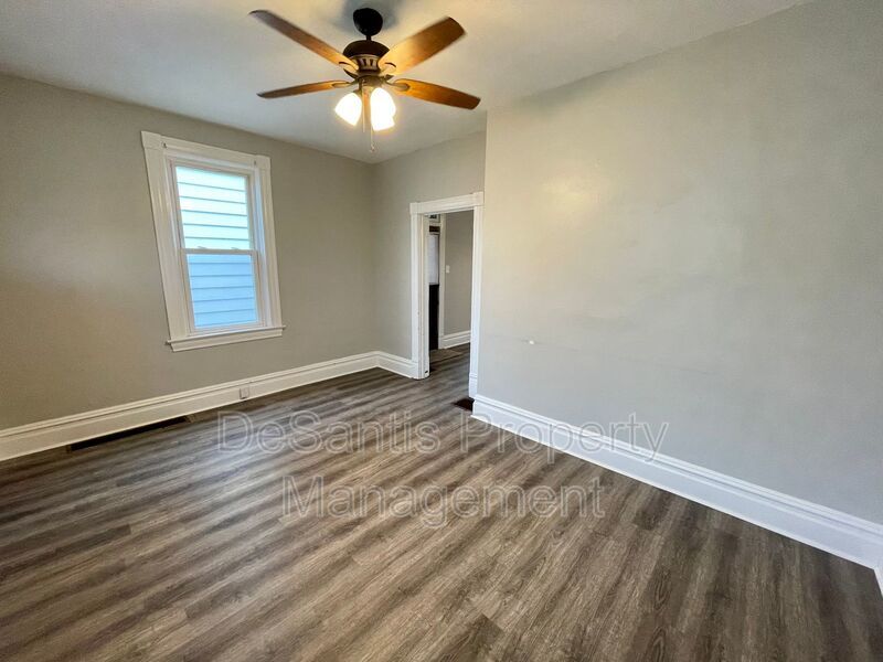 Coraopolis - 2 Bed 1 Bath - Home for Rent property image