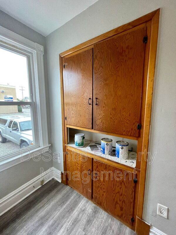 Coraopolis - 2 Bed 1 Bath - Home for Rent property image