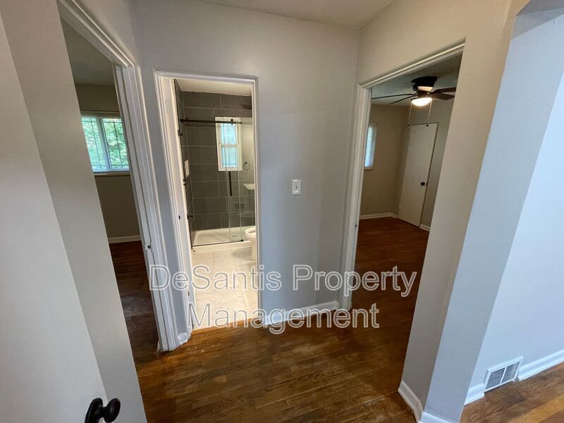 3-bedroom, 1-bath ranch in East Hills property image