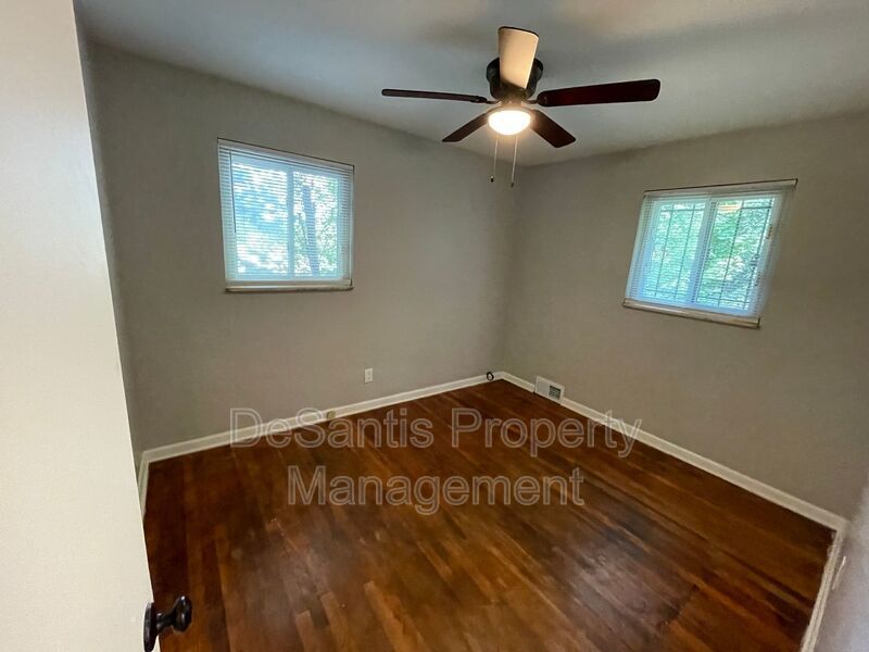 3-bedroom, 1-bath ranch in East Hills property image