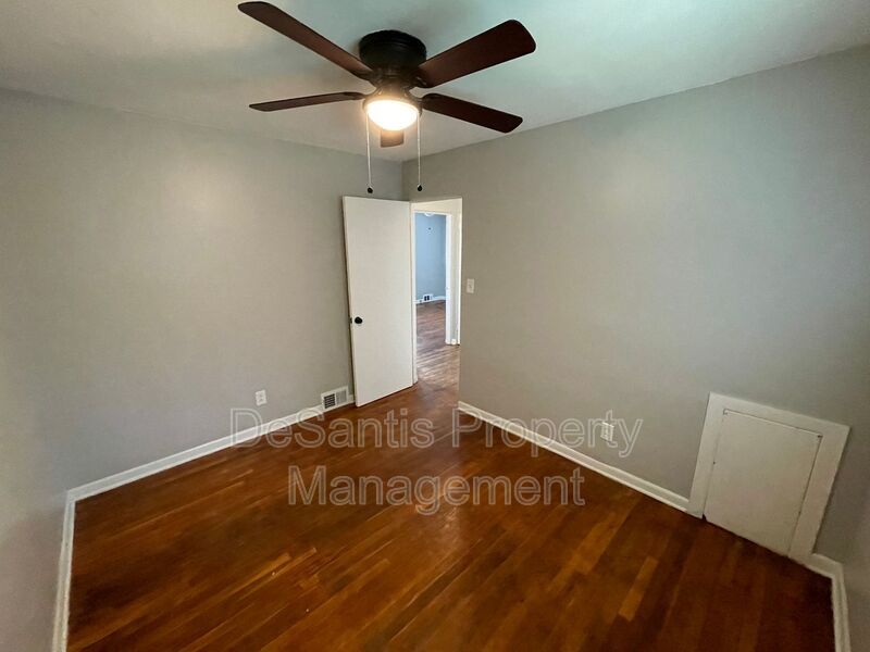 3-bedroom, 1-bath ranch in East Hills property image