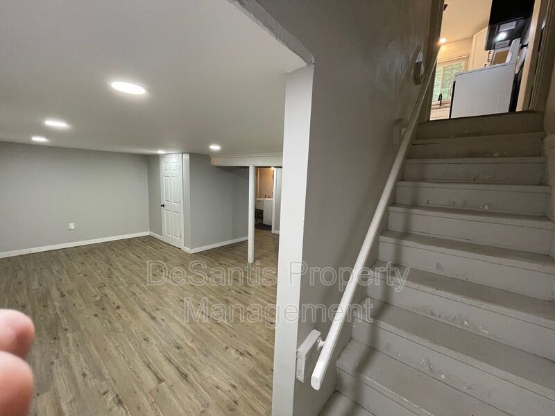 3-bedroom, 1-bath ranch in East Hills property image