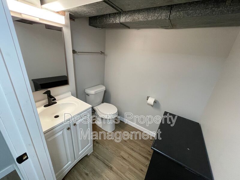 3-bedroom, 1-bath ranch in East Hills property image