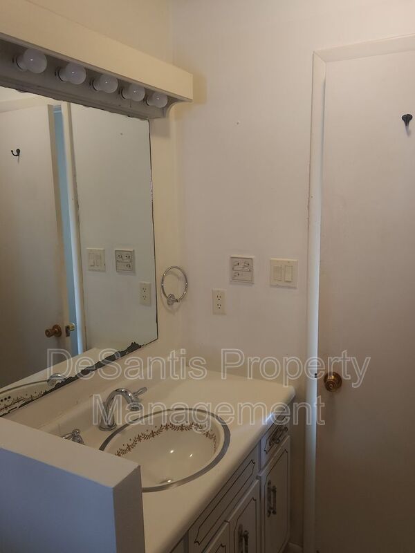 Recently Renovated - 3 bedroom 2 bathroom - Monessen property image