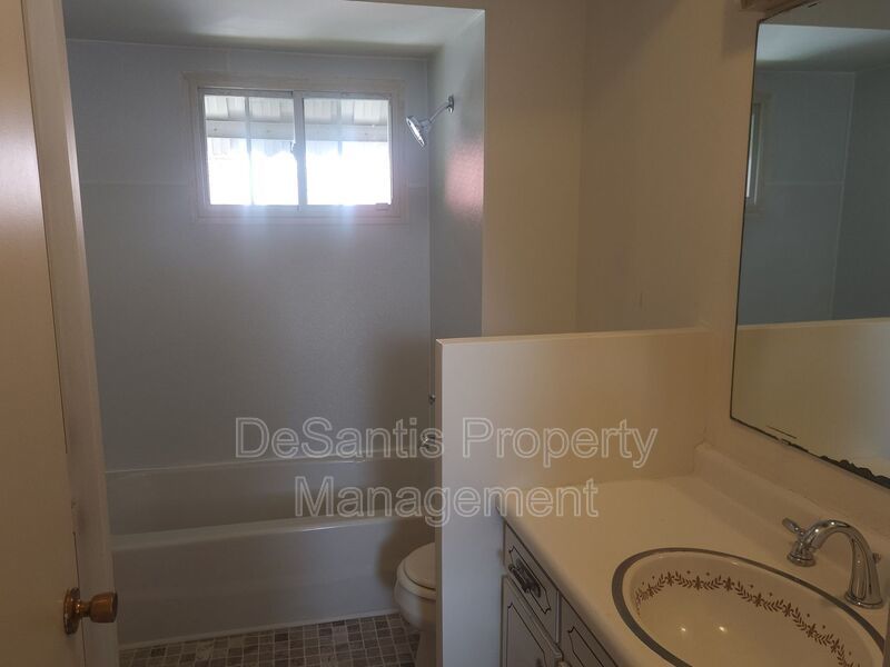 Recently Renovated - 3 bedroom 2 bathroom - Monessen property image