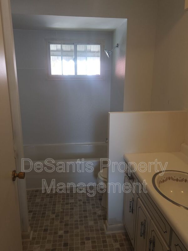 Recently Renovated - 3 bedroom 2 bathroom - Monessen property image