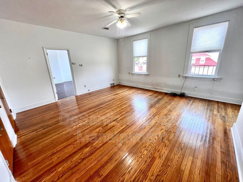 Sewickley - 1 Bedroom 1 Bath - Large Apartment property image