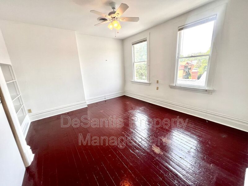 Sewickley - 1 Bedroom 1 Bath - Large Apartment property image
