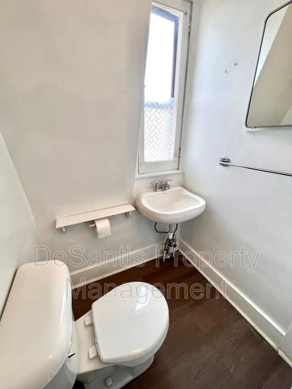 Sewickley - 1 Bedroom 1 Bath - Large Apartment property image