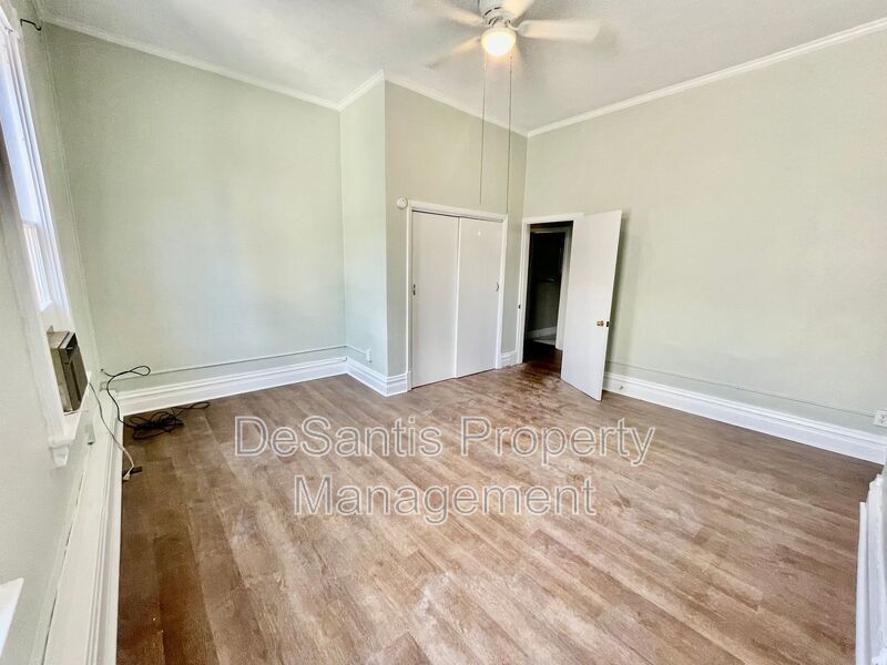 Charming 1 Bedroom 1 Bath Apartment in Downtown Sewickley property image