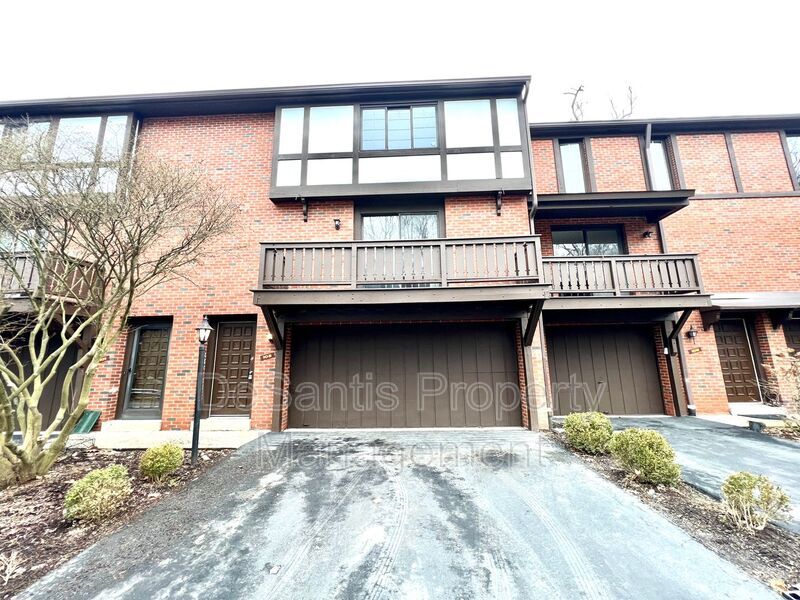 Sewickley Heights - Gorgeous Townhouse - 3 Bedroom 2 Bathroom - Swimming Pool and Tennis Courts property image