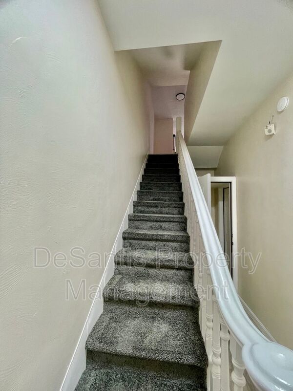 2 Bed 1 Bath- Pittsburgh PA property image