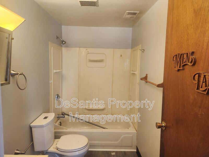 One Bedroom One Bath apartment home in Elizabeth PA property image