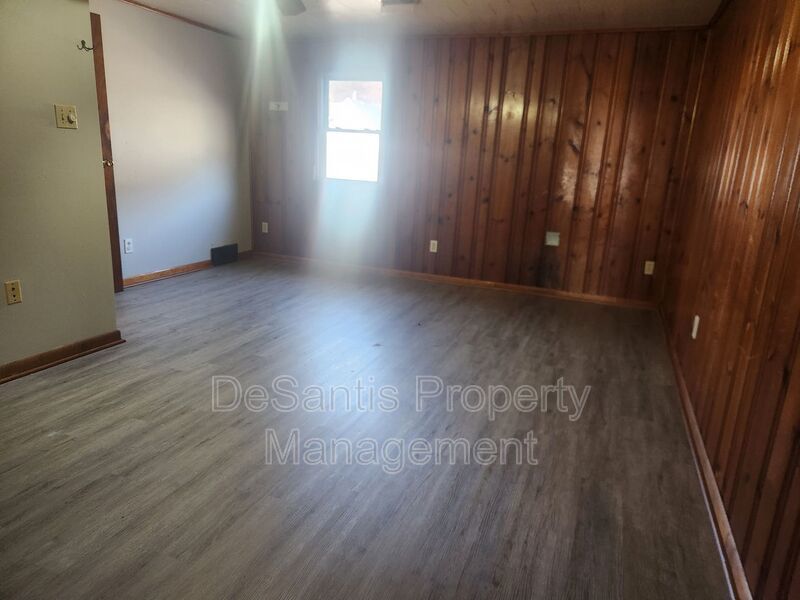 One Bedroom One Bath apartment home in Elizabeth PA property image