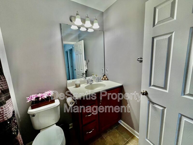 Modern Elegance: Newly Remodeled Home with 2-Car Garage in Wexford, PA property image