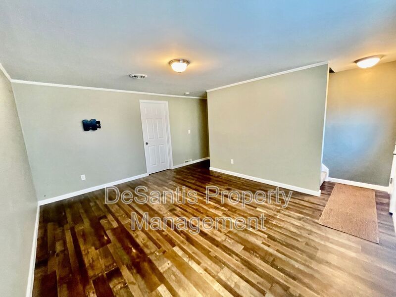 2 Bed 1 Bath- Freedom PA property image