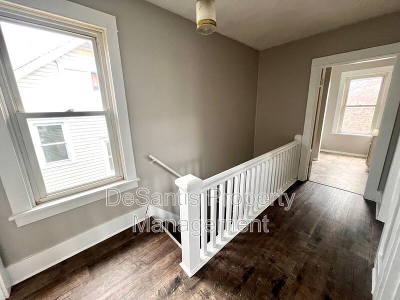 Spacious 3 Bedroom 1 Bathroom! - Aliquippa property image