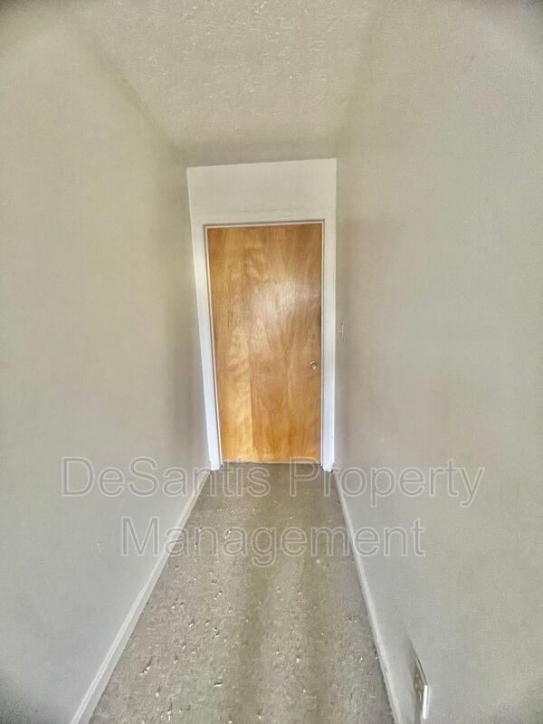 1 Bed 1 Bath- Coraopolis PA property image