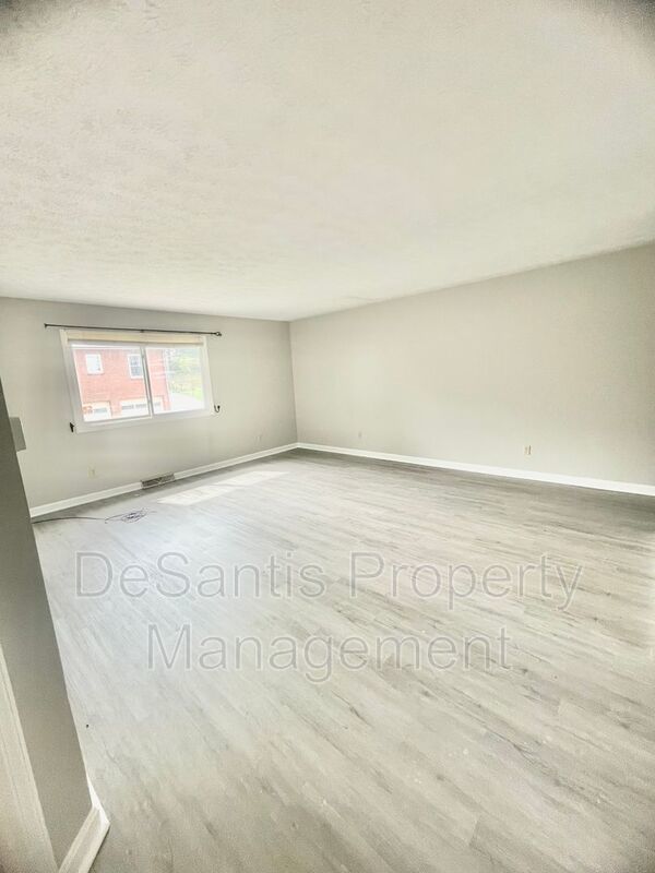 1 Bed 1 Bath- Coraopolis PA property image