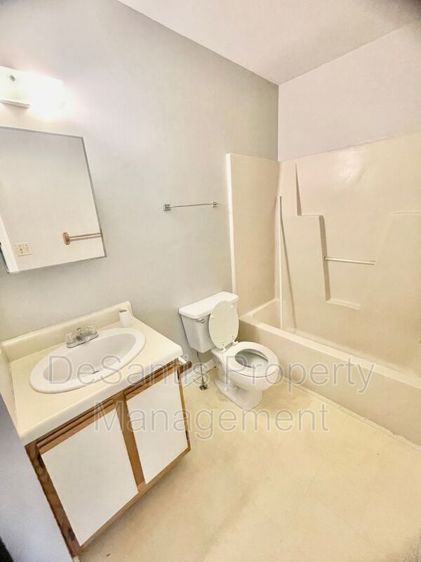 1 Bed 1 Bath- Coraopolis PA property image