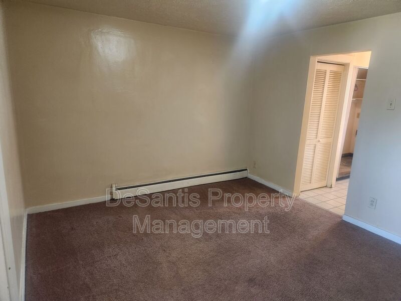 Expansive Upper Level One bedroom One bath Apartment Home - Washer/Dryer Hookups property image