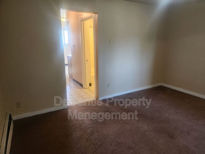 Expansive Upper Level One bedroom One bath Apartment Home - Washer/Dryer Hookups property image