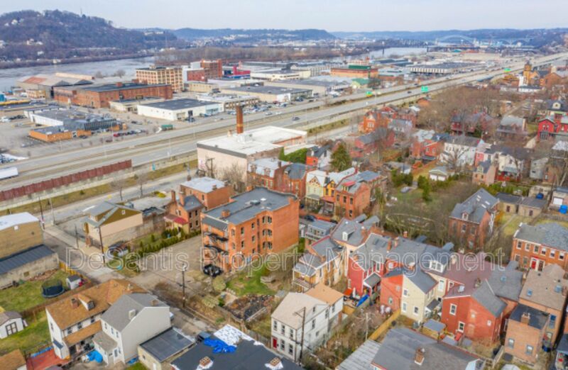 3 Bedroom 1.5 Bath - Pittsburgh property image