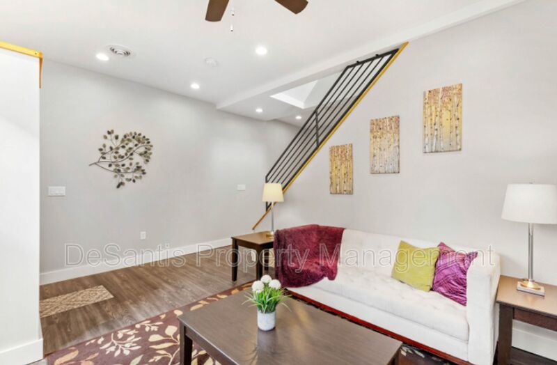 3 Bedroom 1.5 Bath - Pittsburgh property image