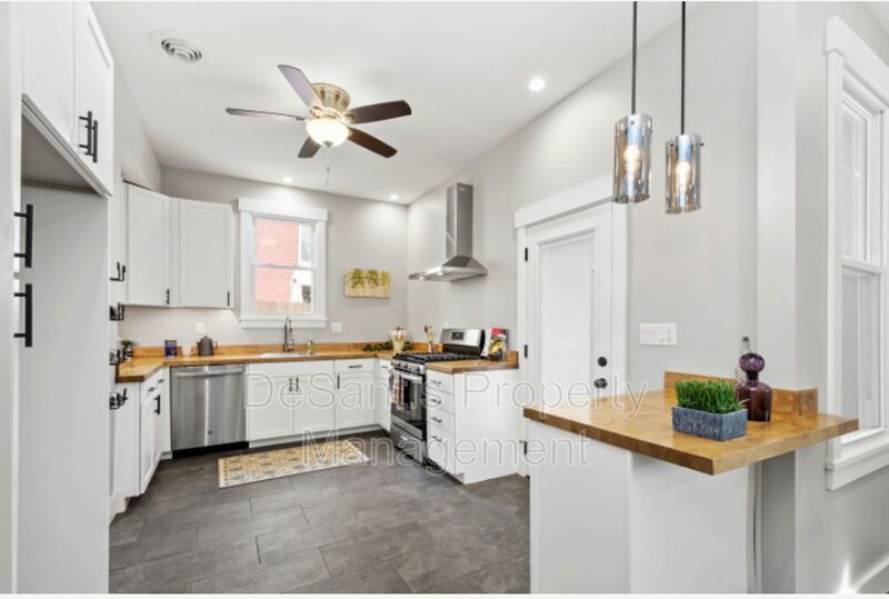 3 Bedroom 1.5 Bath - Pittsburgh property image