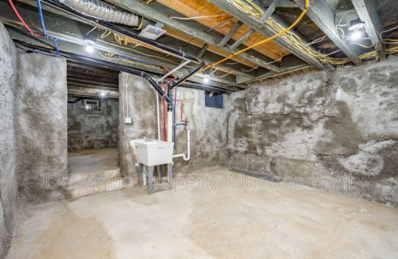 3 Bedroom 1.5 Bath - Pittsburgh property image