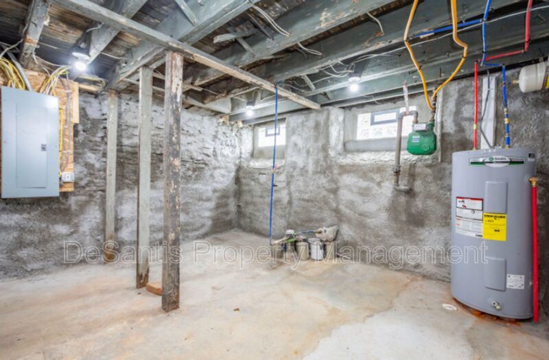 3 Bedroom 1.5 Bath - Pittsburgh property image