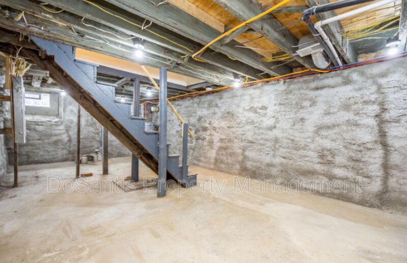 3 Bedroom 1.5 Bath - Pittsburgh property image