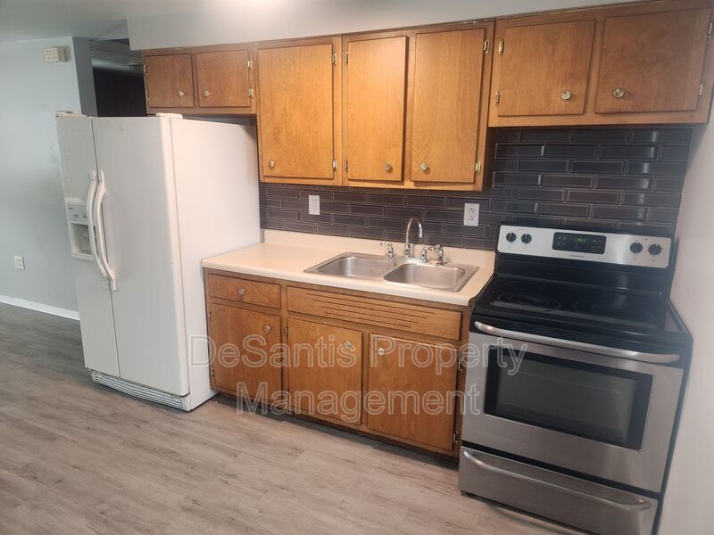 One Bedroom One Bath apartment home in Elizabeth PA property image